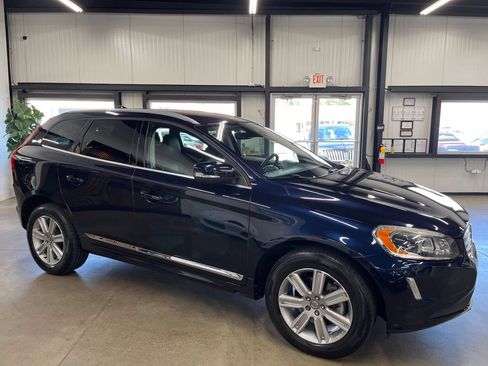 Used 2017 Volvo XC60 T5 Inscription w/ Preferred Option Package FWD image 18