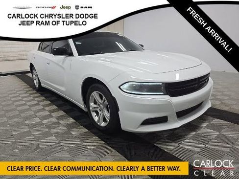 Used 2023 Dodge Charger SXT RWD image 3