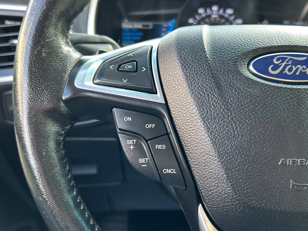 Used 2015 Ford Edge SEL w/ Equipment Group 201A AWD/4WD image 28