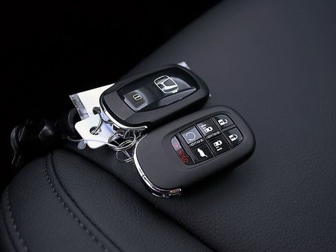 Certified 2026 Honda Odyssey EX-L image 30