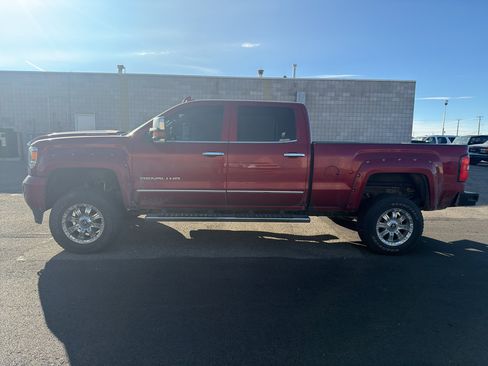 Used 2018 GMC Sierra 3500 Denali w/ Duramax Plus Package image 2
