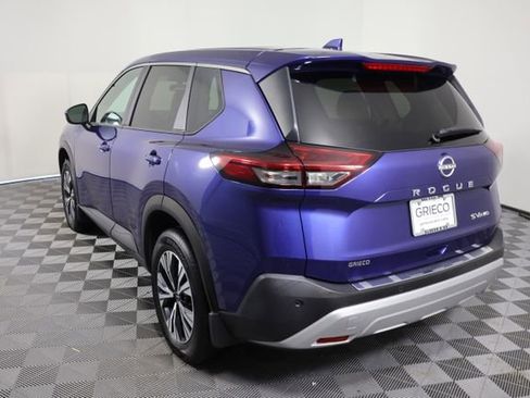 Used 2022 Nissan Rogue SV image 6