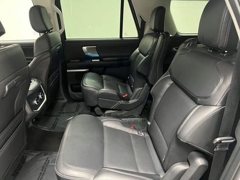 Used 2025 Ford Expedition Max Platinum image 46