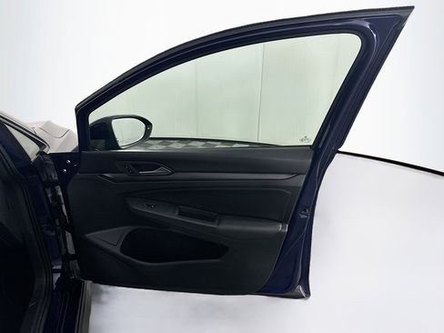 Used 2022 Volkswagen GTI SE image 31