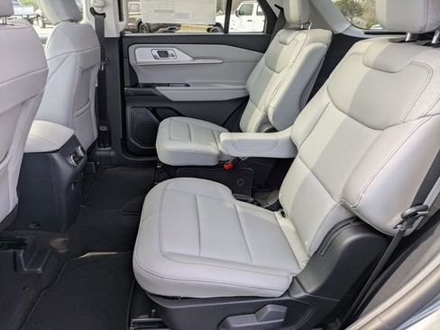 New 2026 Ford Explorer Active w/ Active Comfort Package image 27