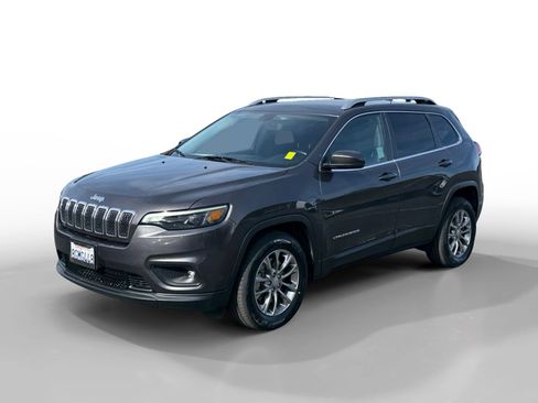 Used 2019 Jeep Cherokee Latitude Plus w/ Comfort/Convenience Group image 1