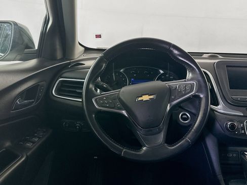 Used 2020 Chevrolet Equinox LT image 18