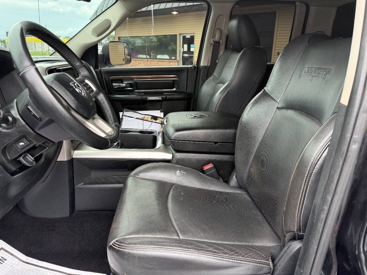Used 2017 RAM 1500 Laramie w/ Convenience Group AWD/4WD image 16