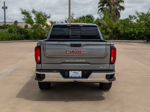 Used 2021 GMC Sierra 1500 SLT RWD image 4
