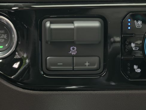 New 2026 Chevrolet Silverado 1500 LTZ AWD/4WD image 28