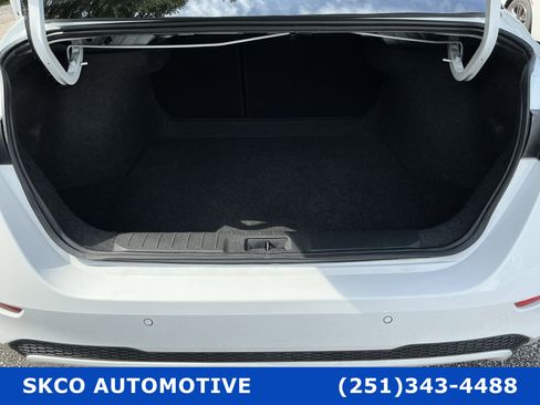 Used 2024 Nissan Sentra SV FWD image 21