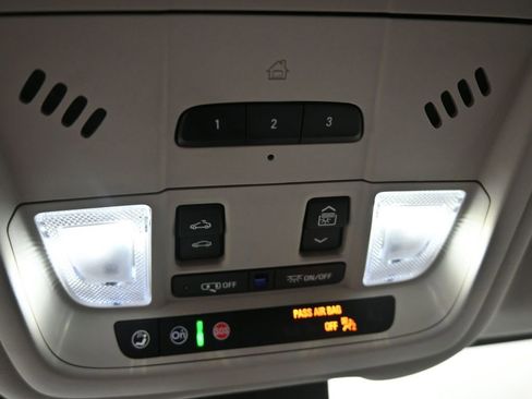 Used 2022 GMC Terrain Denali w/ LPO, Floor Liner Package image 18