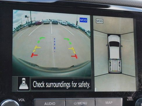 Used 2023 Nissan Titan PRO-4X w/ Pro-4x Convenience Package image 18