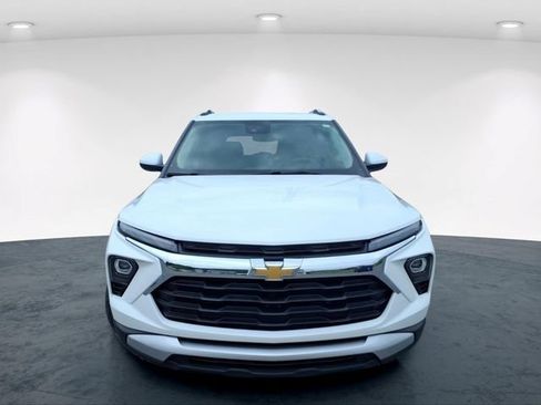 Used 2025 Chevrolet TrailBlazer LT AWD/4WD image 4