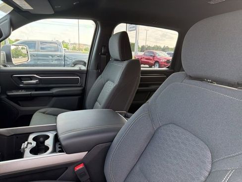 New 2026 RAM 1500 4x4 Crew Cab image 9