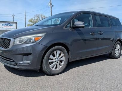 Used 2015 Kia Sedona LX