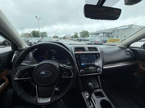 Used 2019 Subaru Outback 2.5i Touring AWD/4WD image 12