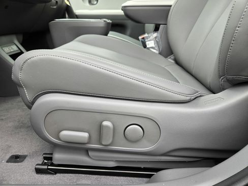 New 2026 Hyundai Ioniq 5 Limited image 16