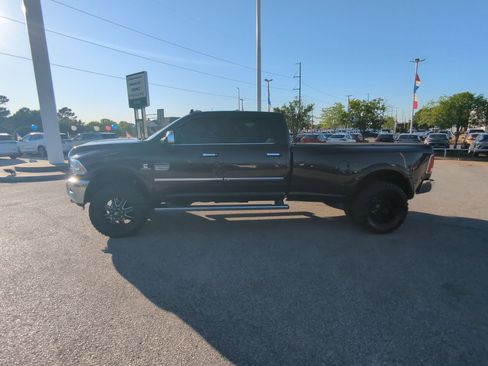 Used 2017 RAM 3500 Laramie Longhorn AWD/4WD image 6