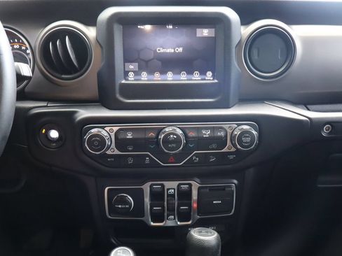 Used 2019 Jeep Wrangler Unlimited Sport S AWD/4WD image 34