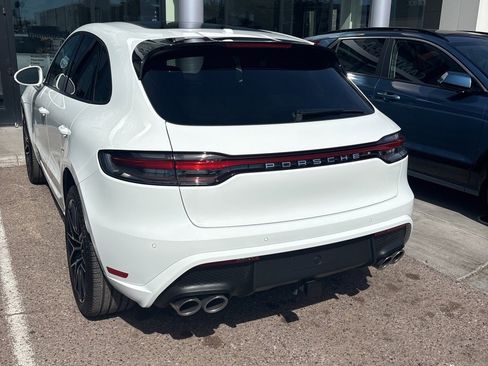 Used 2024 Porsche Macan image 9