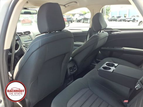 Used 2020 Ford Fusion SE FWD image 26
