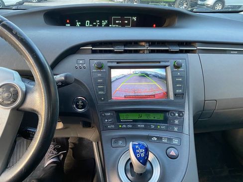 Used 2010 Toyota Prius One image 21