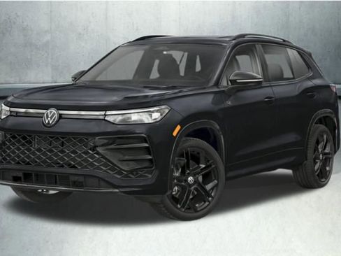 Used 2022 Volkswagen Tiguan SE R-Line image 1