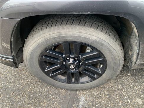 Used 2020 Toyota 4Runner SR5 Premium image 7