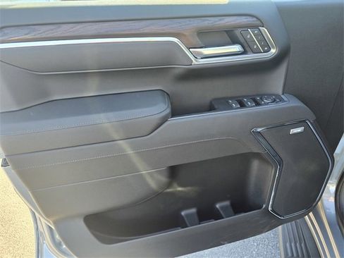 New 2026 GMC Sierra 1500 SLT image 19