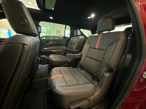 New 2026 Chevrolet Traverse RS w/ LPO, Floor Liner Package AWD/4WD image 12