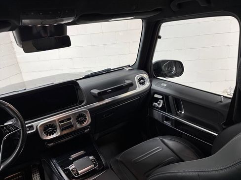 Used 2025 Mercedes-Benz G 550 image 36