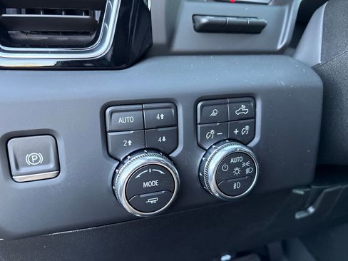 New 2026 GMC Sierra 2500 Denali w/ Denali Reserve Package image 24