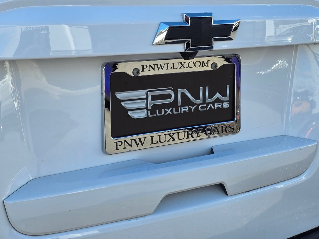Used 2019 Chevrolet Suburban LT AWD/4WD image 14