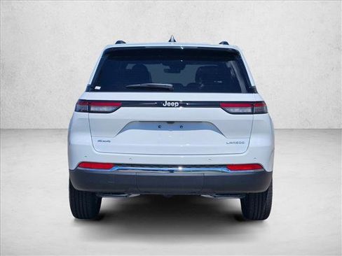 New 2025 Jeep Grand Cherokee Laredo w/ Luxury Tech Group I image 8