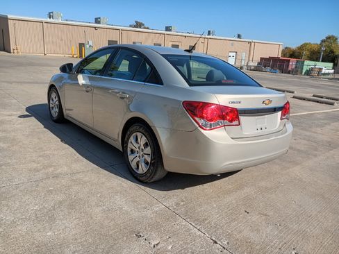 Used 2012 Chevrolet Cruze LS image 6