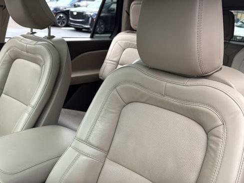 Used 2023 Lincoln Aviator Reserve w/ Elements Package Plus AWD/4WD image 28