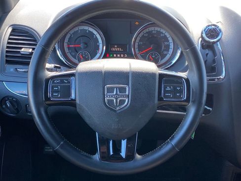 Used 2016 Dodge Grand Caravan SE image 19