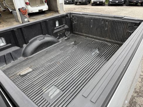 Used 2015 Ford F150 XLT AWD/4WD image 9