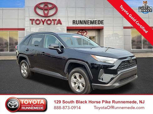 Certified 2025 Toyota RAV4 XLE FWD image 1