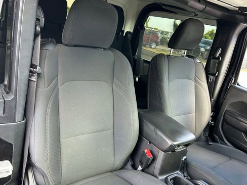 Certified 2021 Jeep Wrangler Sport S image 32