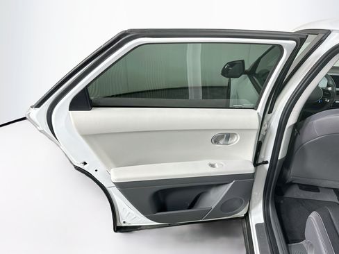 Used 2024 Hyundai Ioniq 5 SE RWD image 26