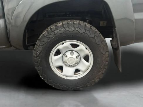 Used 2014 Toyota Tacoma PreRunner w/ SR5 Package RWD image 26