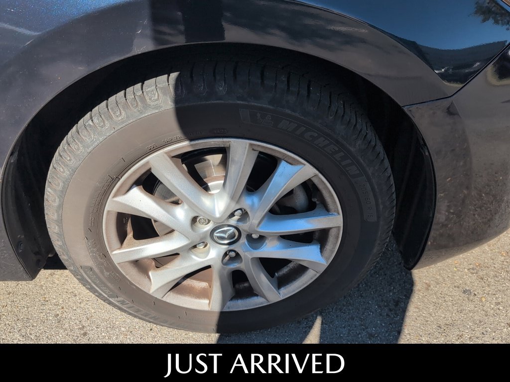 Used 2018 MAZDA MAZDA3 Sport w/ Preferred Equipment Package FWD image 13