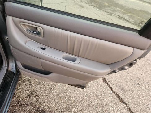 Used 2000 Toyota Avalon XL w/ Option Pkg 3 FWD image 15