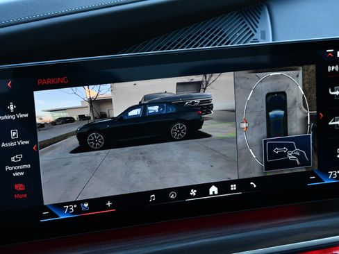 Certified 2024 BMW 760i xDrive w/ Executive Package image 31