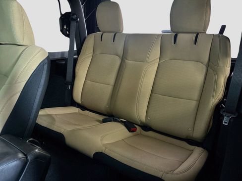Used 2021 Jeep Wrangler Sport AWD/4WD image 29