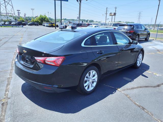 Used 2019 Chevrolet Malibu LT w/ Driver Confidence Package FWD image 4