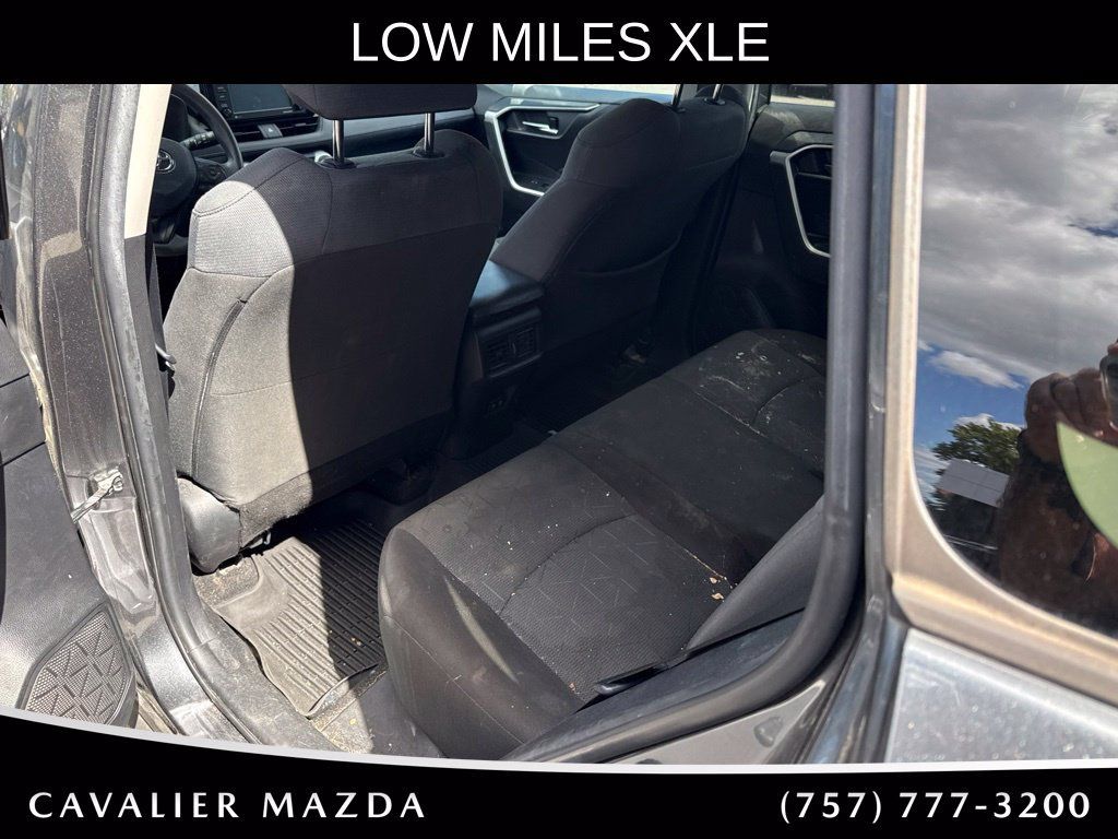 Used 2020 Toyota RAV4 XLE w/ All Weather Liner Package AWD/4WD image 12