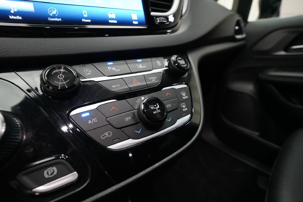 Used 2025 Chrysler Pacifica Select FWD image 22